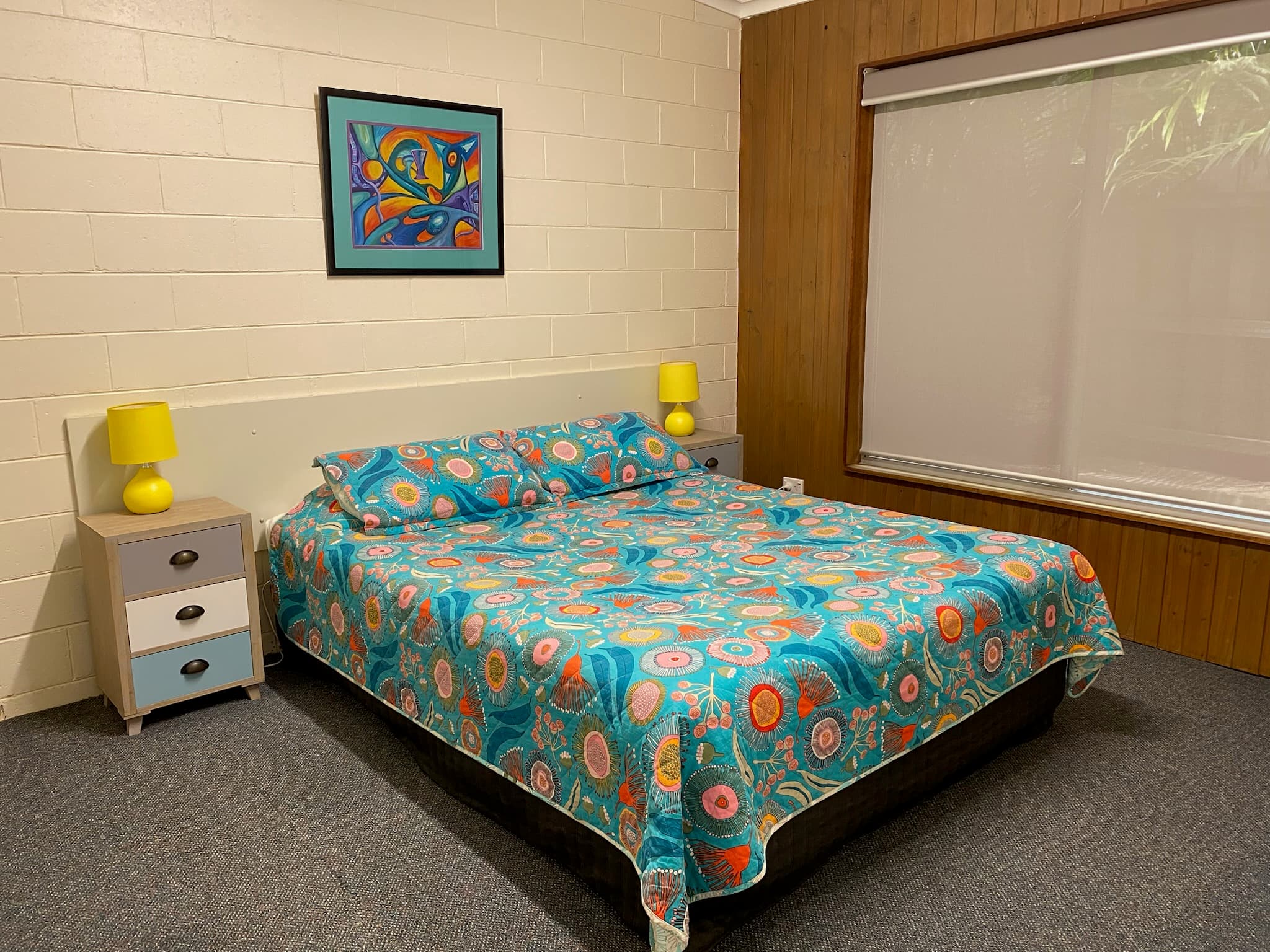 Unit 4 - Queen bedroom